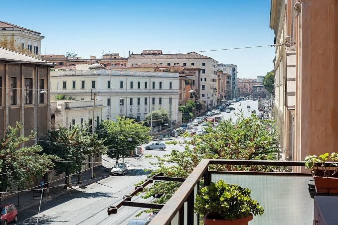 Hosting Flats Guest House